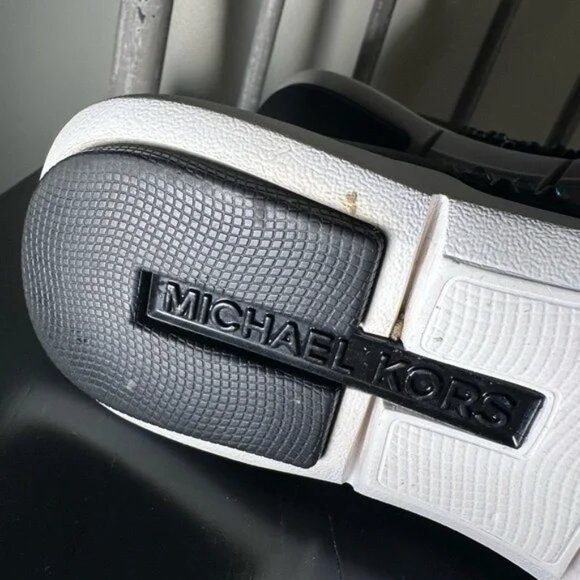 Michael Kors Sz 6 GUC Slip on Sneakers - Picture 2 of 10